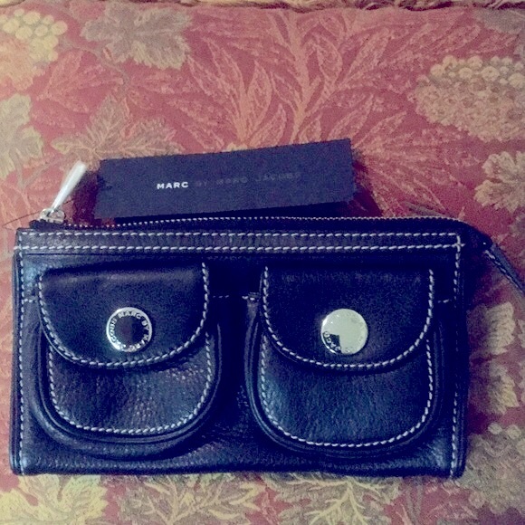 Authentic Marc By Marc Jacobs Black Leather Wallet - Picture 1 of 4